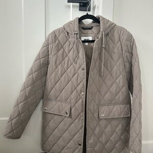 DKNY Women’s Gray/Beige Quilted Puffer Coat